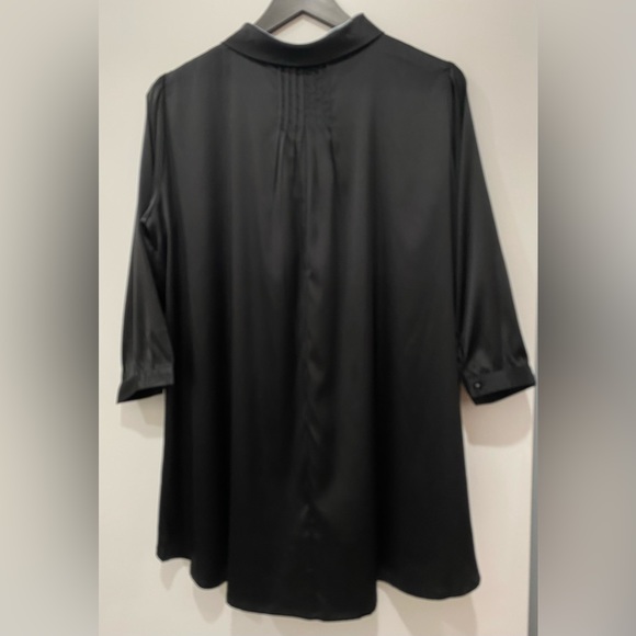 **NWT ** Silk Blouse With Tie-Neck 3/4 Sleeves - Picture 3 of 16